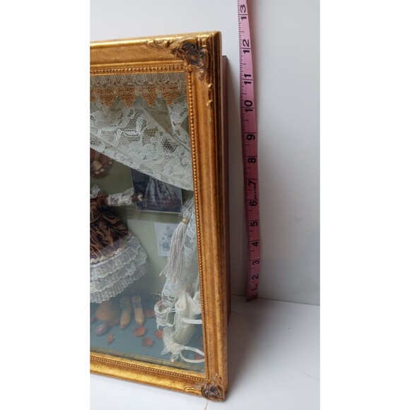 Vtg. 3D Shadow Box Victorian Fashion Diorama Room Decor 13 x 10 x 4" - Picture 11 of 12